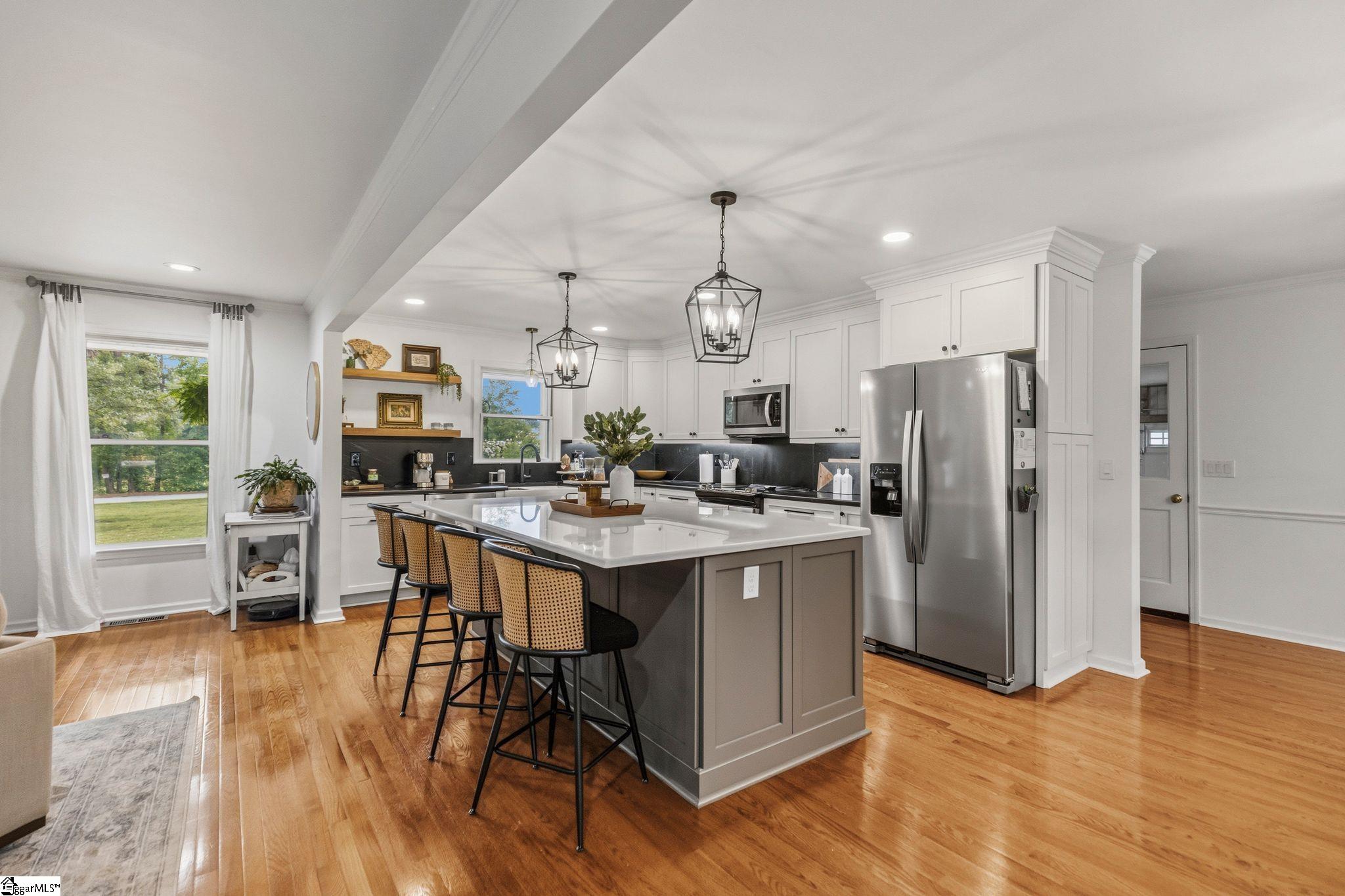 868 Bulls Road Taylors, SC 29687 - Photo 5 of 37 Gallery Image 5