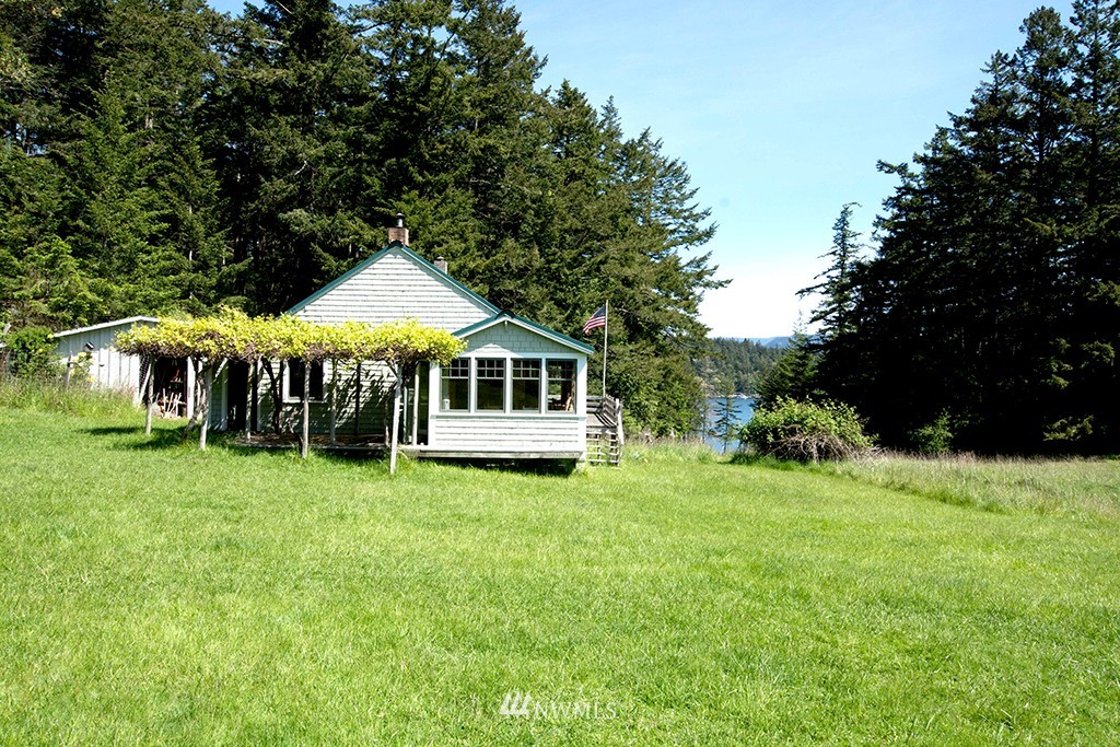 1065 Circle Road Eastsound, WA 98245 - Photo 6 of 25 Gallery Image 6