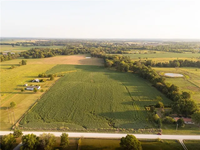 $299,999 | East 291st Street, Harrisonville, MO 64701