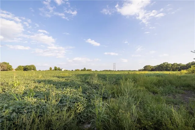 $299,999 | East 291st Street, Harrisonville, MO 64701