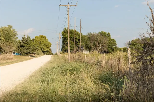 $299,999 | East 291st Street, Harrisonville, MO 64701