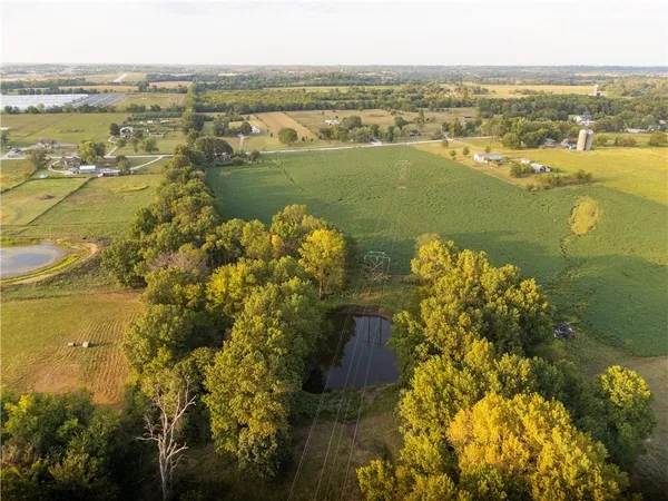 $299,999 | East 291st Street, Harrisonville, MO 64701