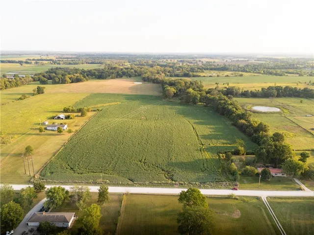 $299,999 | East 291st Street, Harrisonville, MO 64701