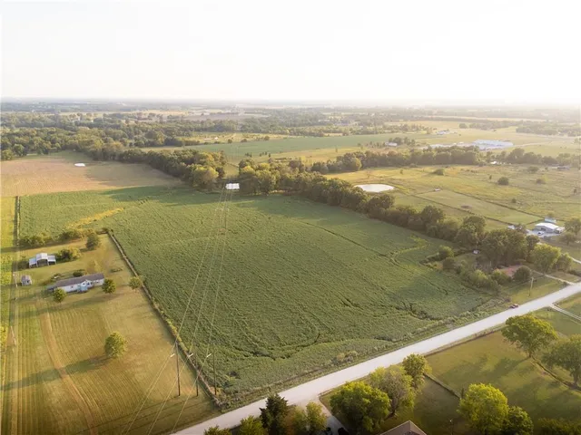 $299,999 | East 291st Street, Harrisonville, MO 64701