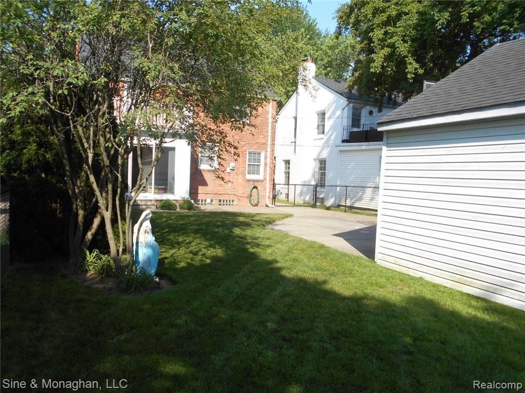 223 McMillan Road Grosse Pointe Farms, MI 48236 - Photo 34 of 39