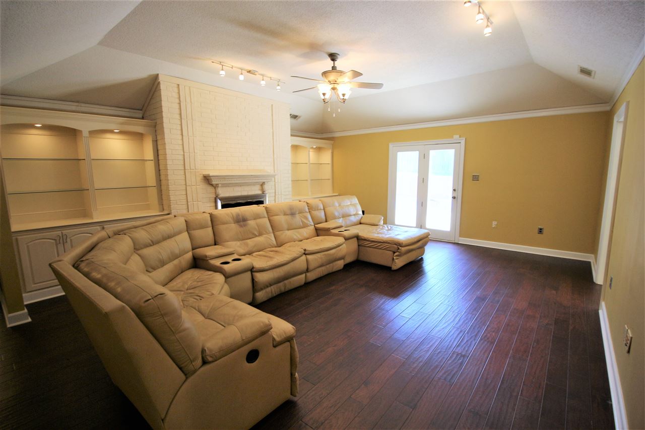 8291 Walnut Grove Road Memphis, TN 38018 - Photo 5 of 25