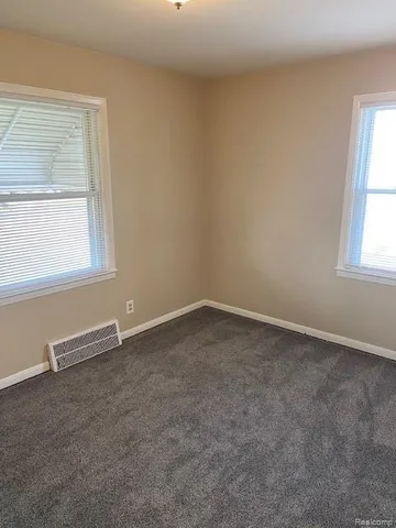 $1,300 | 4863 Niagara Street, Wayne, MI 48184