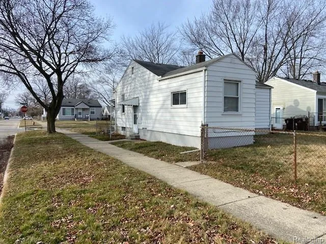 $1,300 | 4863 Niagara Street, Wayne, MI 48184