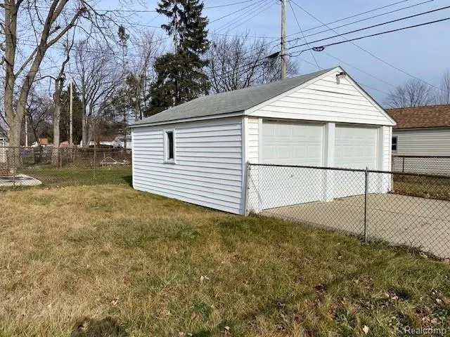 $1,300 | 4863 Niagara Street, Wayne, MI 48184