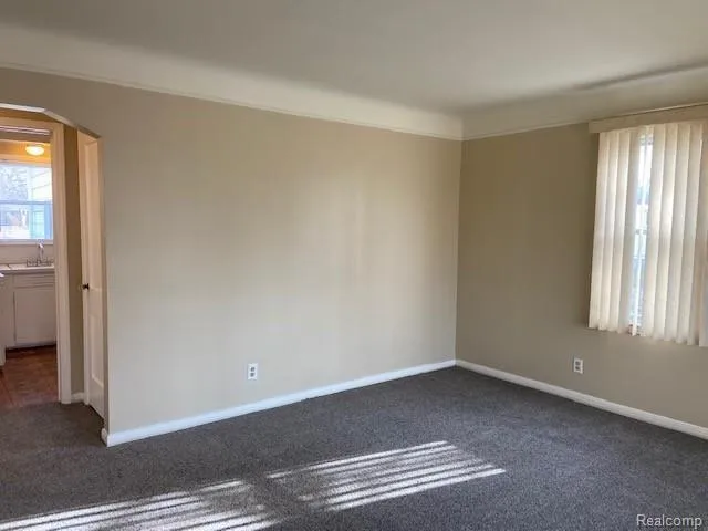 $1,300 | 4863 Niagara Street, Wayne, MI 48184