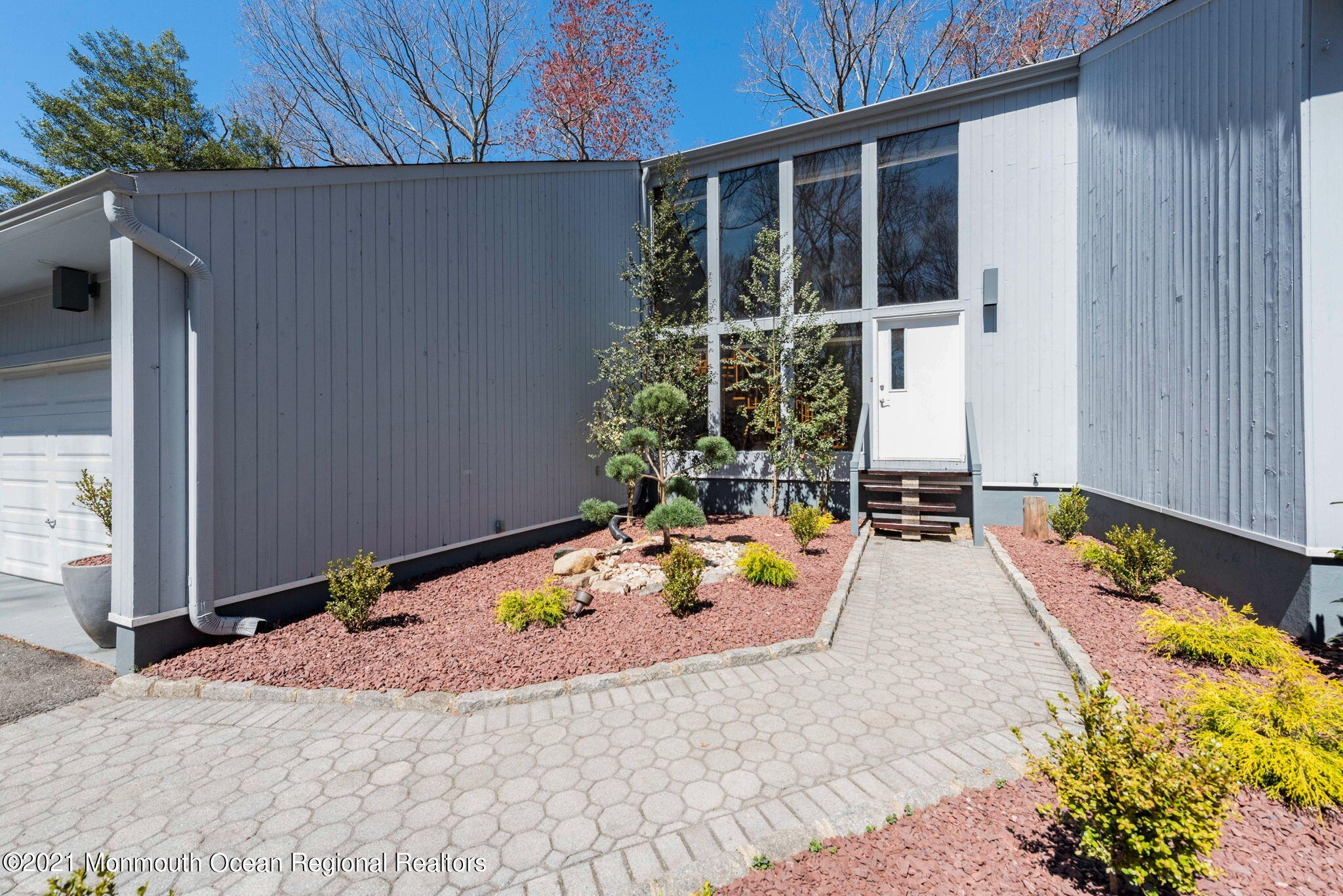 124 Matthews Road Colts Neck, NJ 07722 - Photo 2 of 49 FRONT ENTRANCE