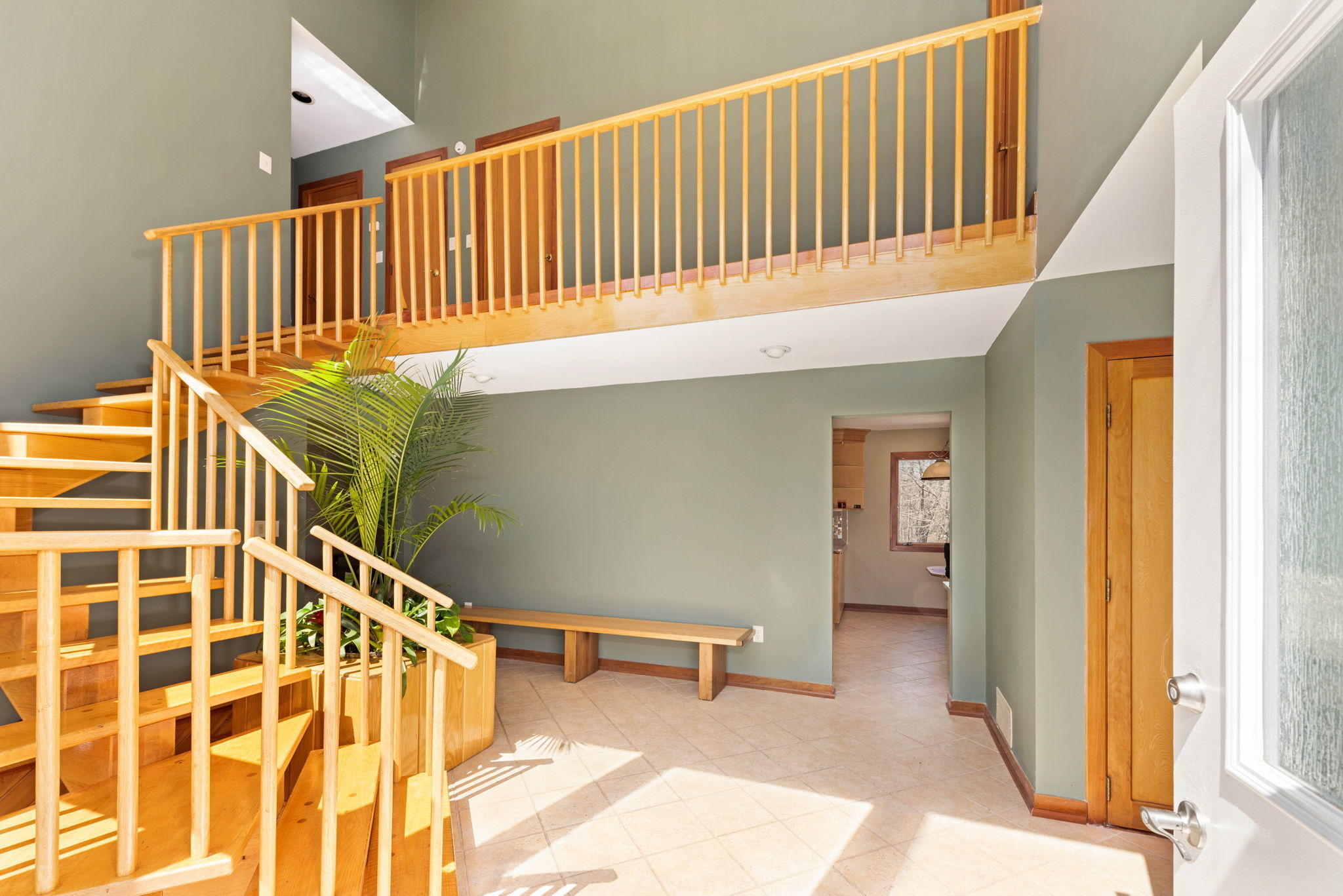 124 Matthews Road Colts Neck, NJ 07722 - Photo 17 of 49 FOYER