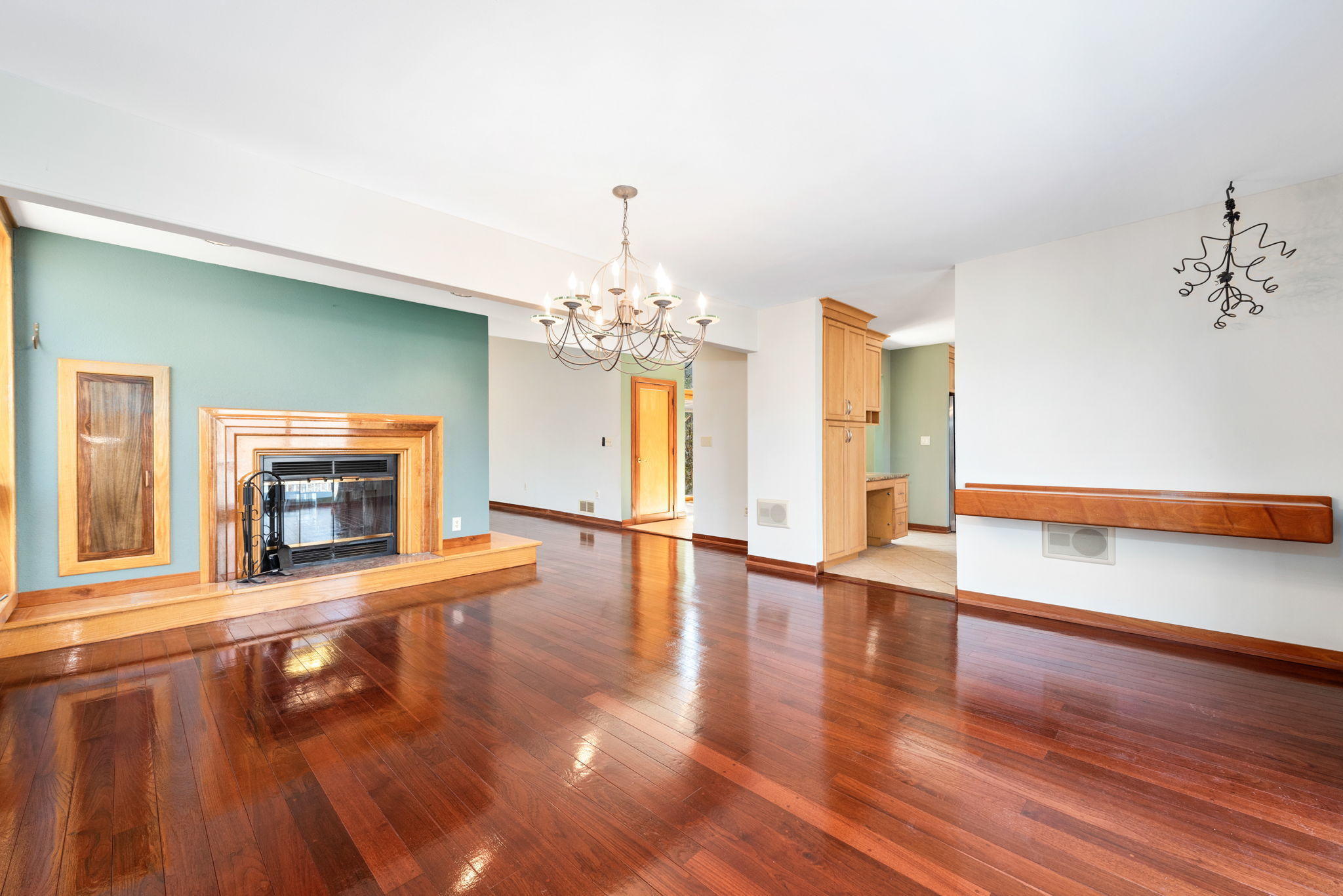 124 Matthews Road Colts Neck, NJ 07722 - Photo 19 of 49 DINING ROOM