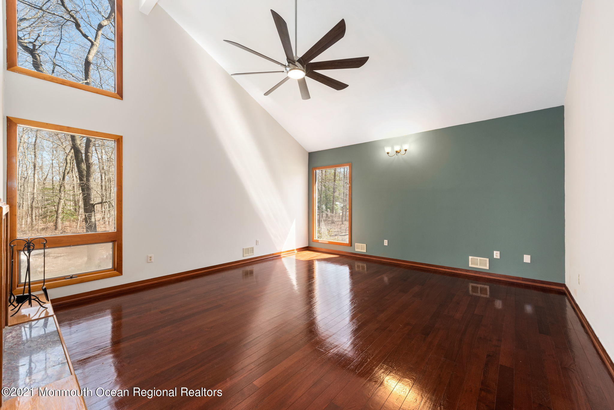 124 Matthews Road Colts Neck, NJ 07722 - Photo 21 of 49 LIVING ROOM