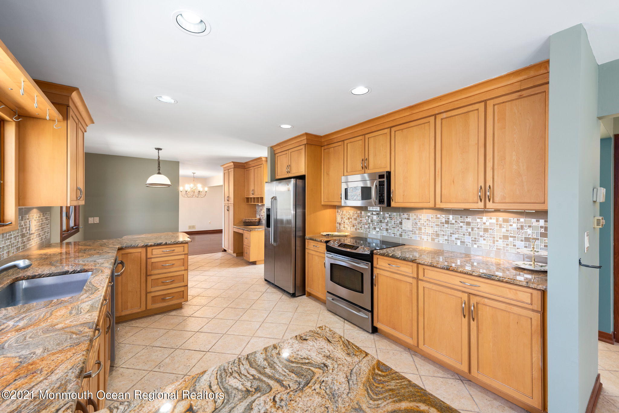 124 Matthews Road Colts Neck, NJ 07722 - Photo 24 of 49 KITCHEN