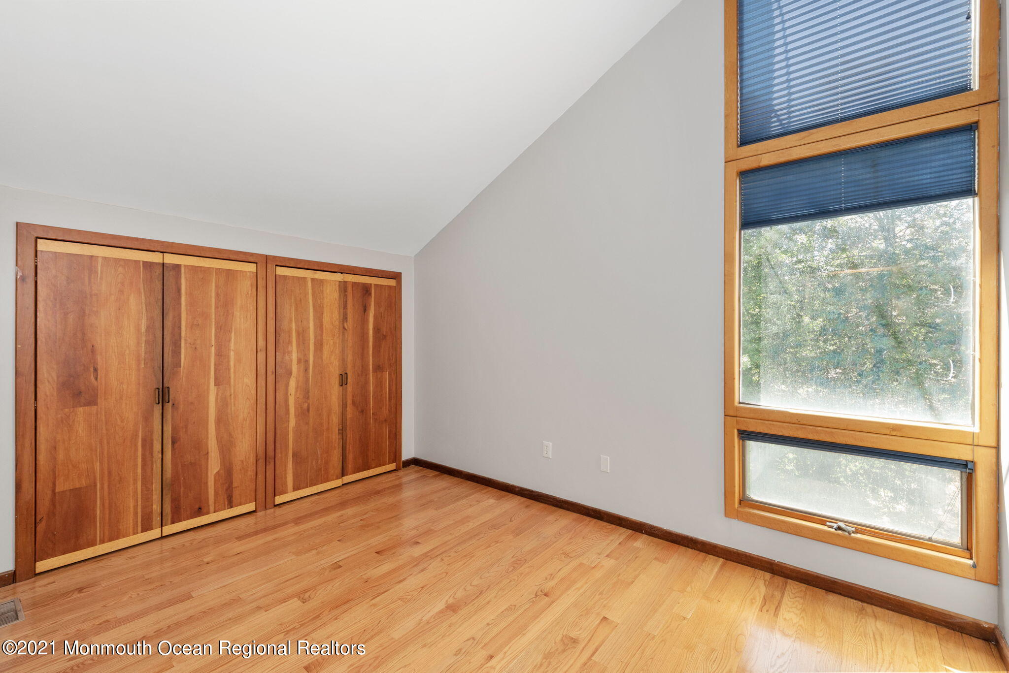 124 Matthews Road Colts Neck, NJ 07722 - Photo 35 of 49 BED 1