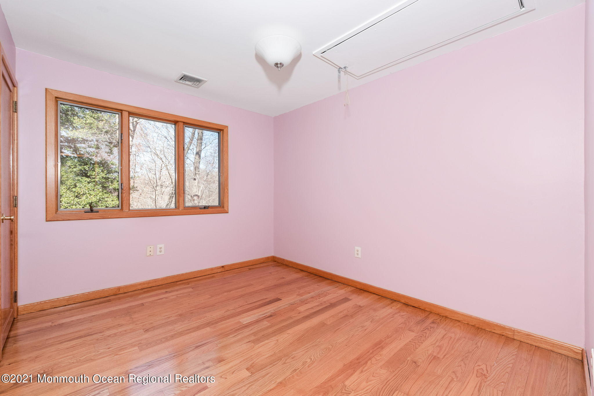 124 Matthews Road Colts Neck, NJ 07722 - Photo 37 of 49 BED 3