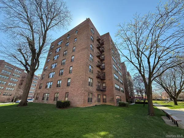 $315,000 | 18-75 Corporal Kennedy Street, Unit 4A | Bay Terrace
