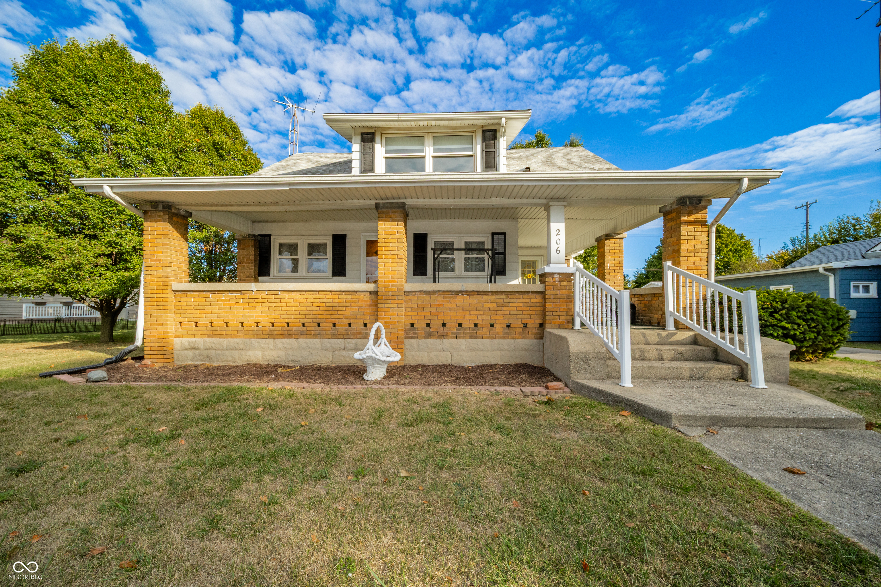 206 Main Street Sulphur Springs, IN 47356 - Photo 1 of 35