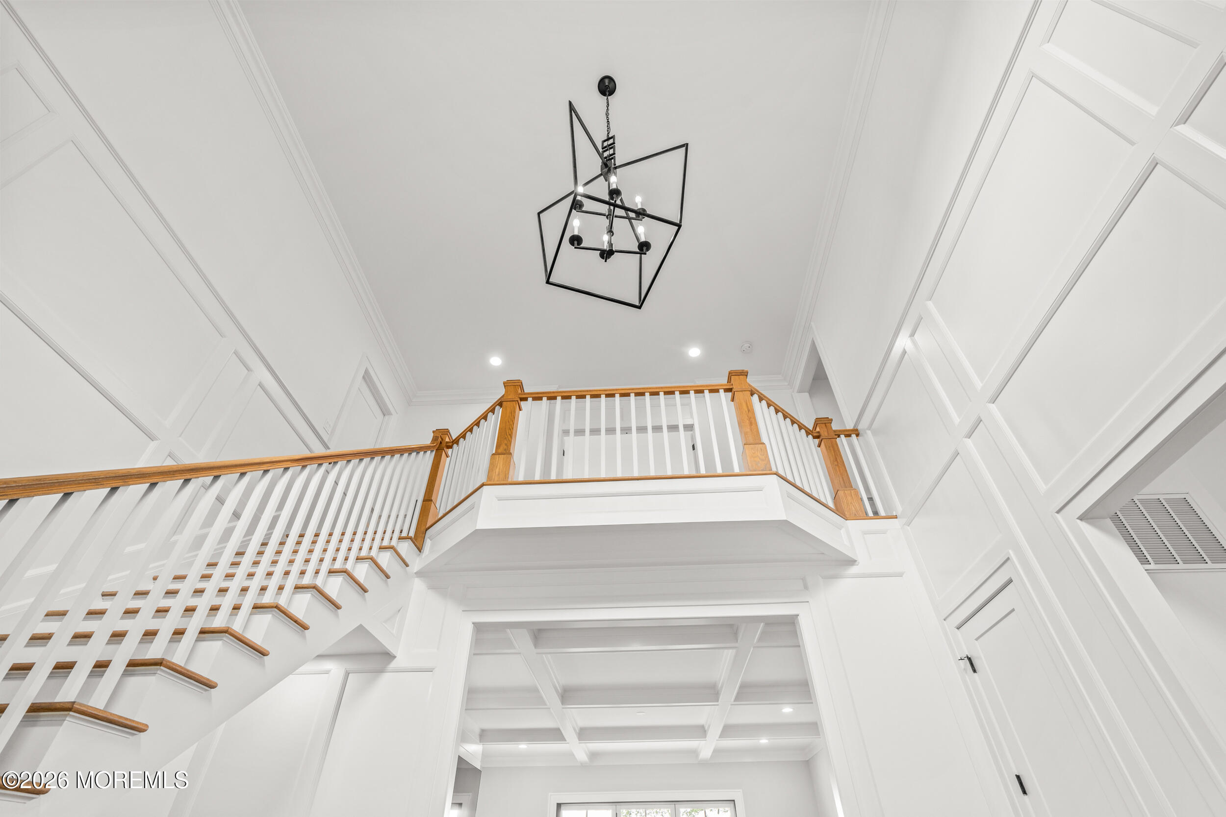 11 Beacon Hill Road Atlantic Highlands, NJ 07716 - Photo 10 of 70 Foyer