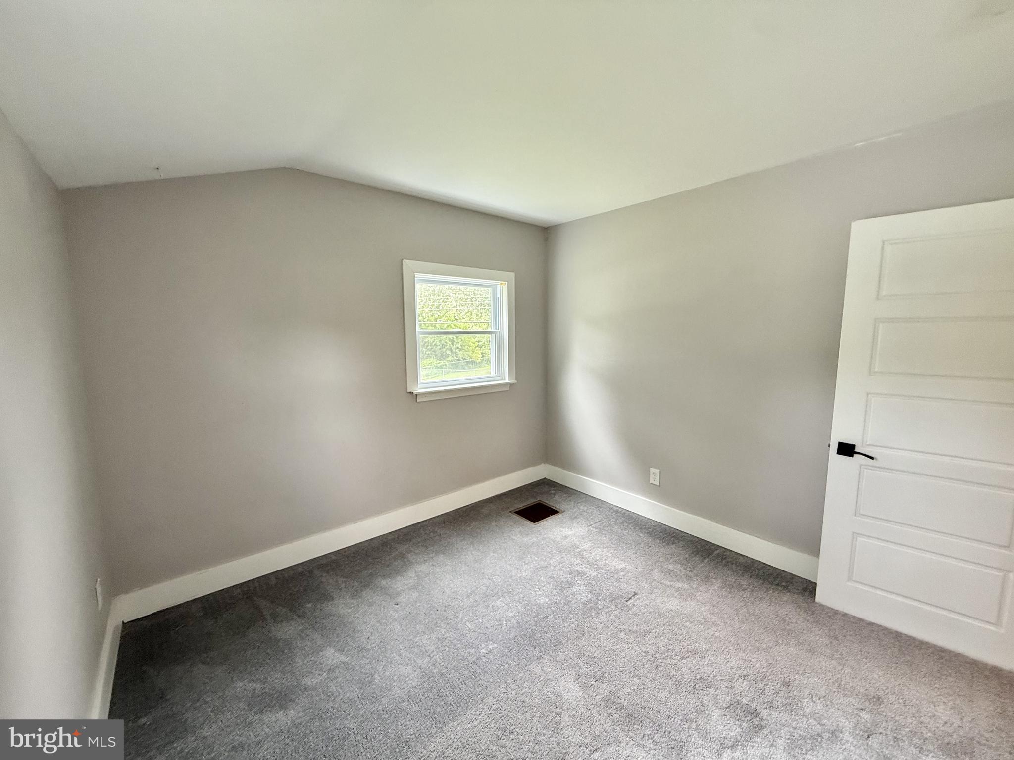 20 Chestnut Drive Elkton, MD 21921 - Photo 34 of 68 an empty room with windows
