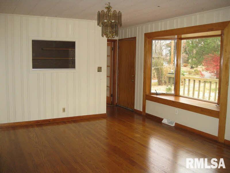 2915 West Striegel Road Carbondale, IL 62901 - Photo 3 of 15 Gallery Image 3