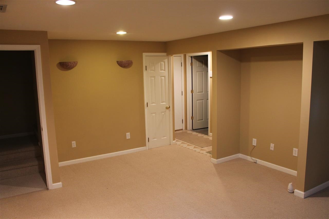 3593 Manchester Road Traverse City, MI 49686 - Photo 20 of 24 1784528-19.JPG