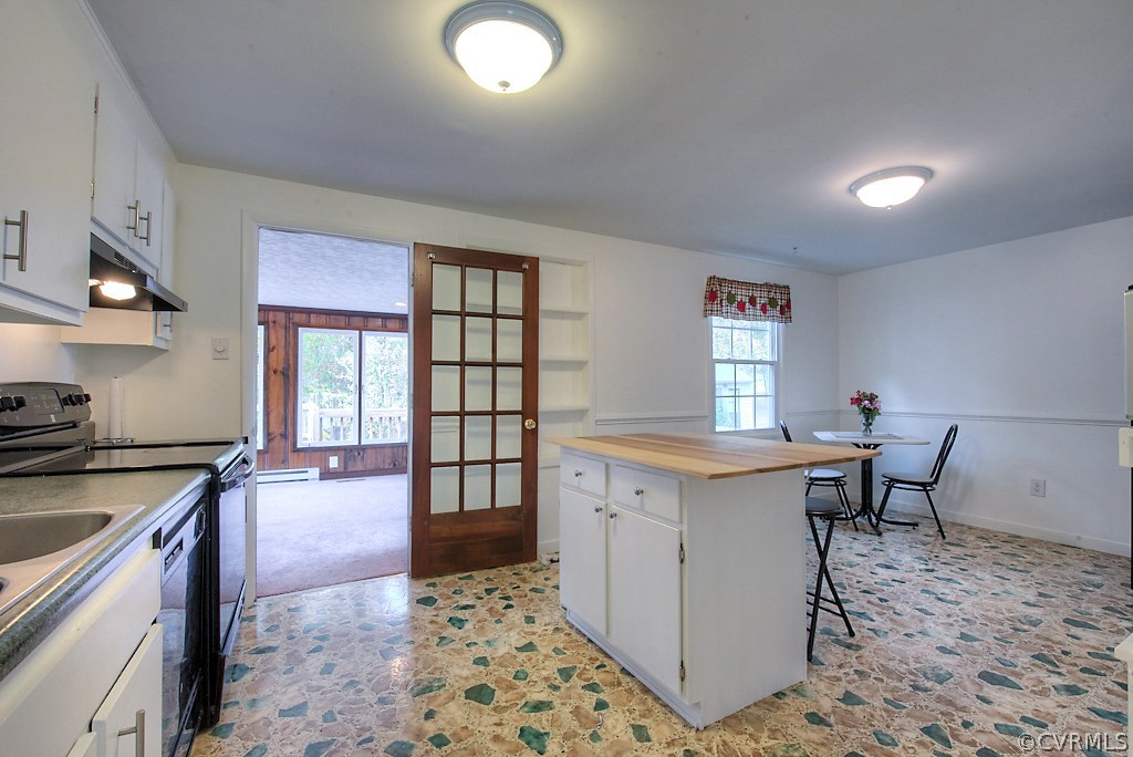 506 Rosegill Road Chesterfield, VA 23236 - Photo 9 of 34 Sunroom off Kitchen