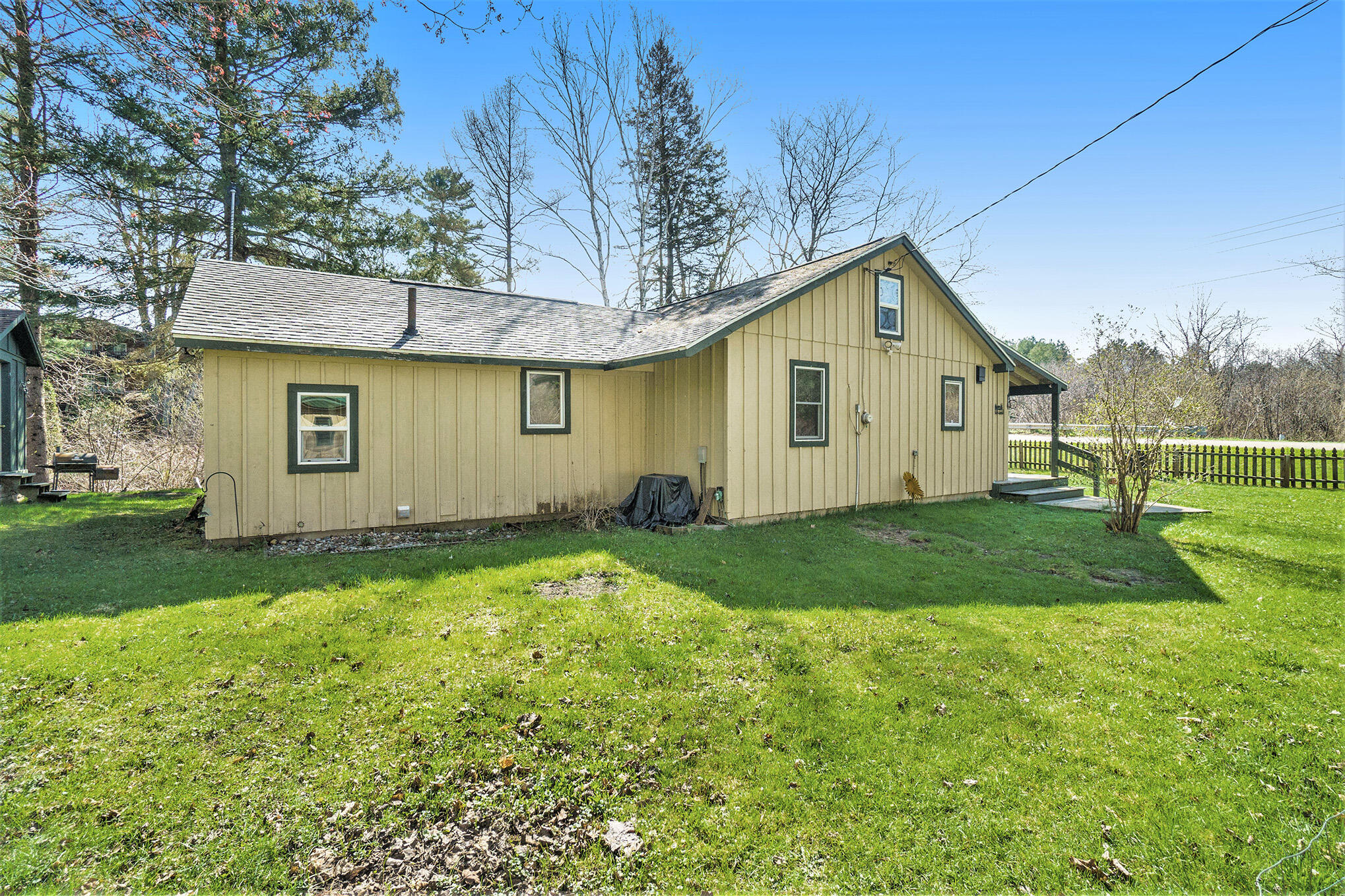 12920 Johnson Road Kaleva, MI 49645 - Photo 4 of 26 A6402306