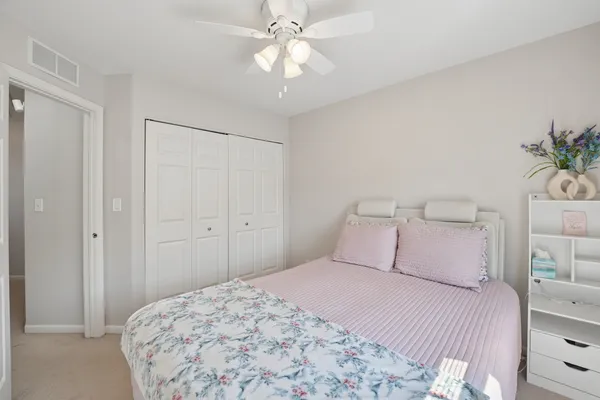 $389,900 | 112 Morgan's Gate Drive, Wood Dale, IL 60191