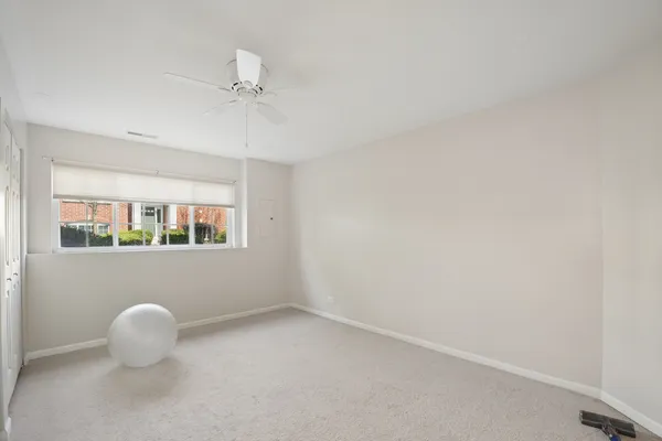 $389,900 | 112 Morgan's Gate Drive, Wood Dale, IL 60191