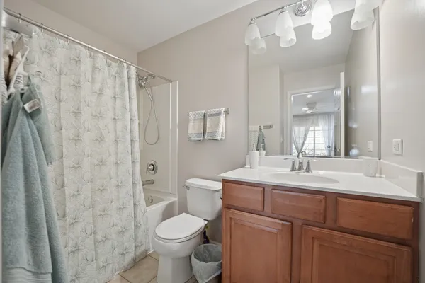 $389,900 | 112 Morgan's Gate Drive, Wood Dale, IL 60191