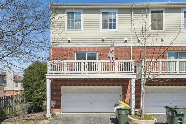 $389,900 | 112 Morgan's Gate Drive, Wood Dale, IL 60191