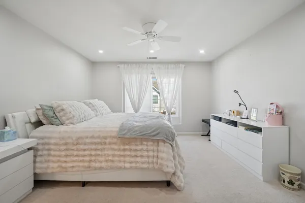 $389,900 | 112 Morgan's Gate Drive, Wood Dale, IL 60191