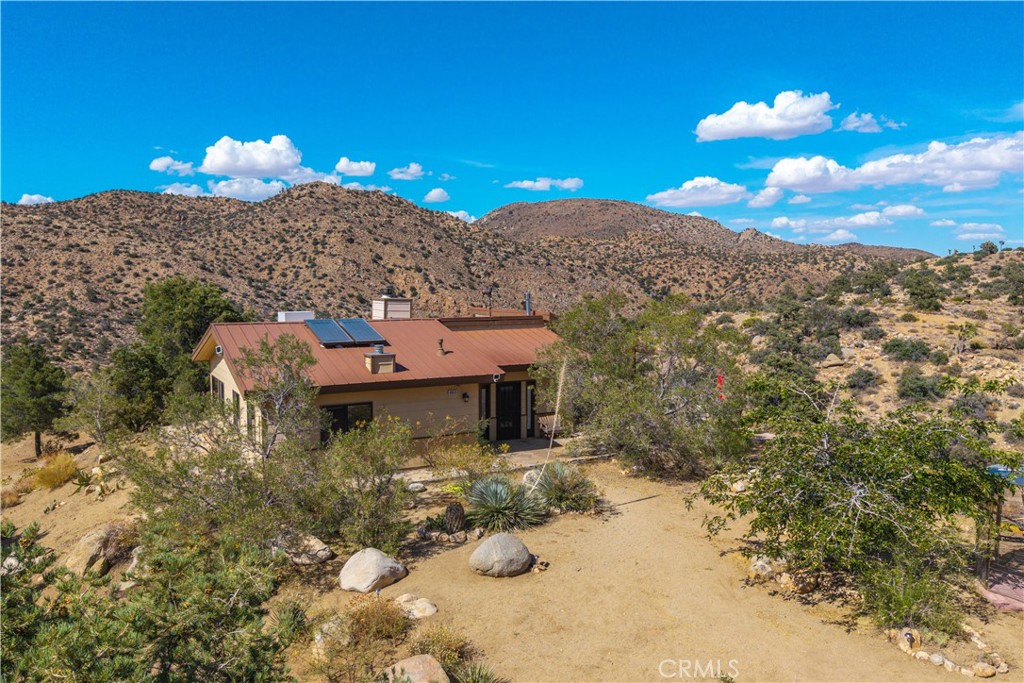 48620 Madison Road Landers, CA 92285 - Photo 1 of 72