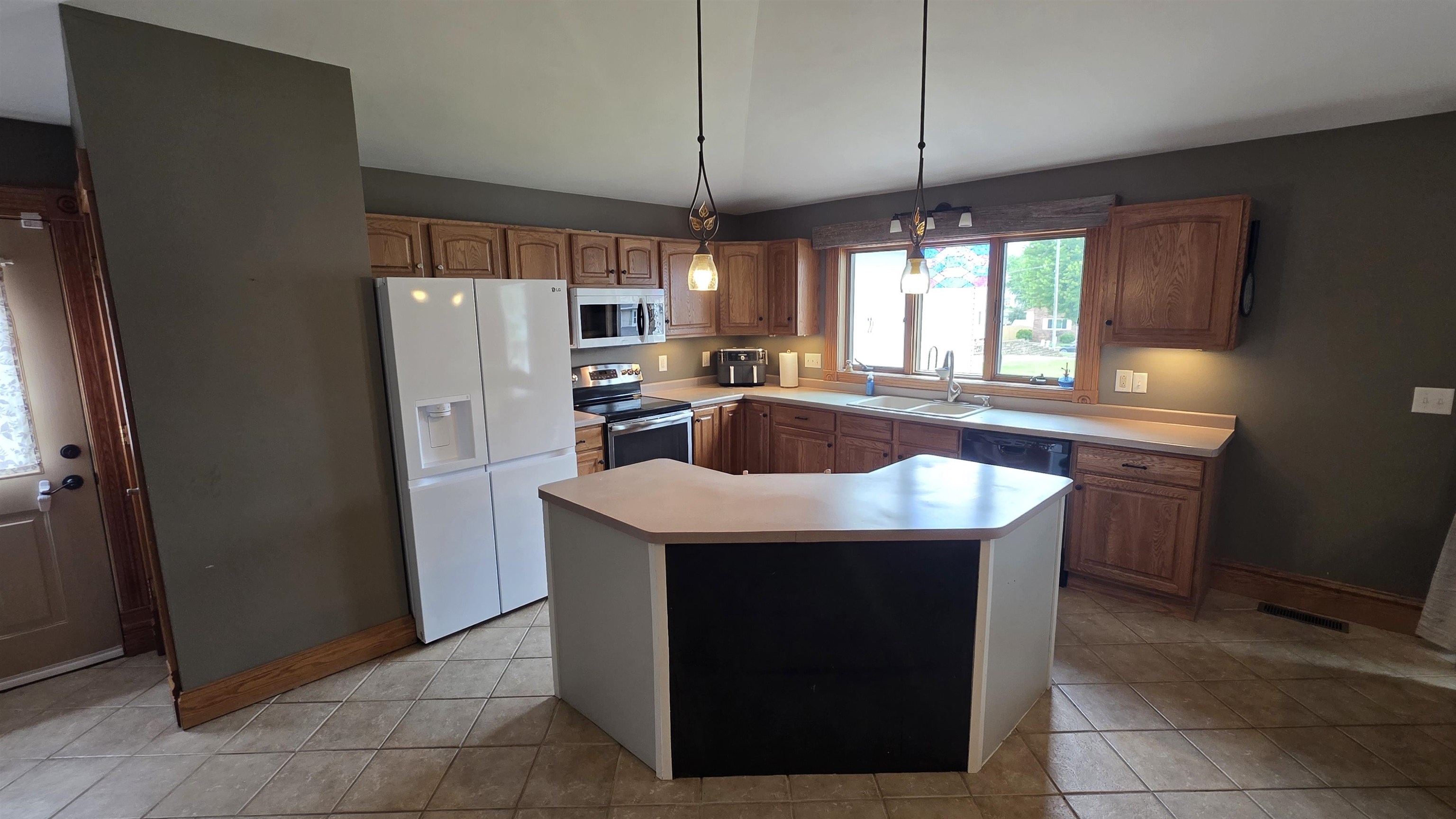 229 North Monroe Street Lancaster, WI 53813 - Photo 26 of 73