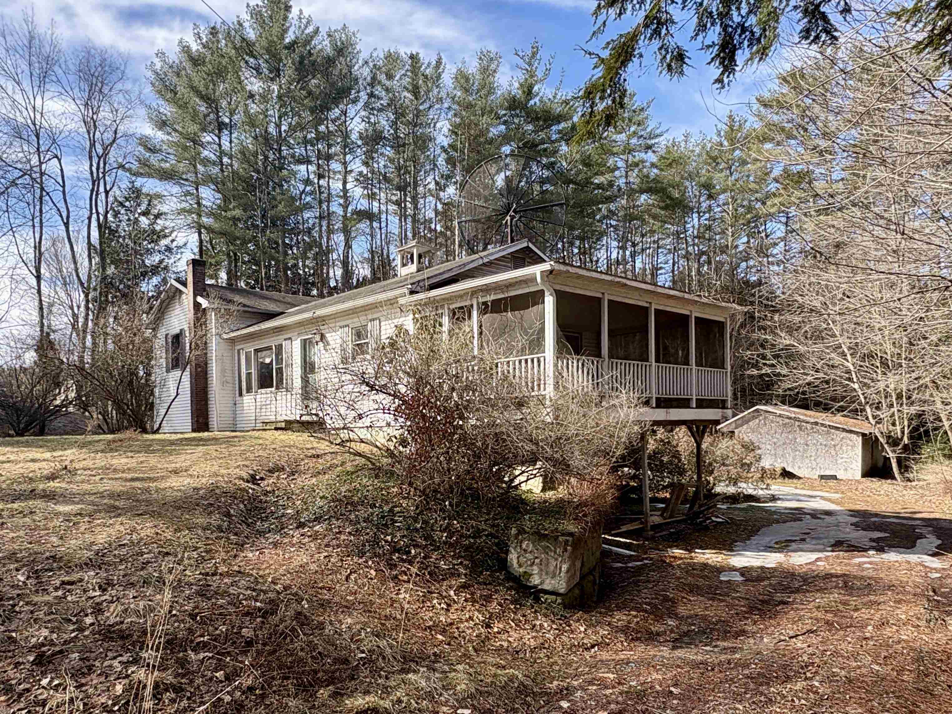 619 Cadwell Road Thetford, VT 05043 - Photo 3 of 19 Gallery Image 3