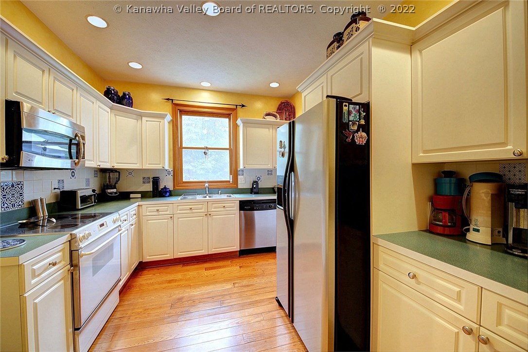 1603 Stonehenge Road Charleston, WV 25314 - Photo 15 of 30 Gallery Image 15