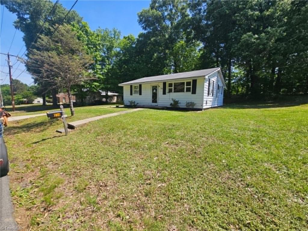 214 Cedar Street Eden, NC 27288 - Photo 1 of 13