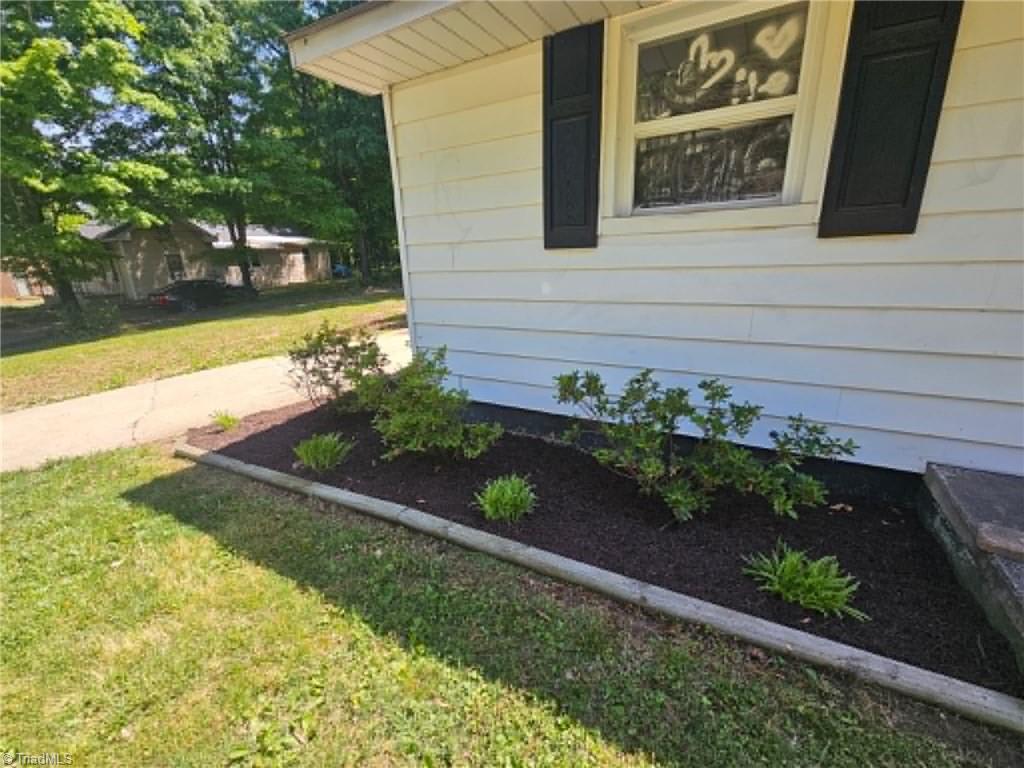 214 Cedar Street Eden, NC 27288 - Photo 3 of 13