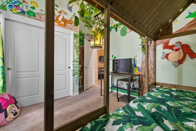 a view of a porch with furniture