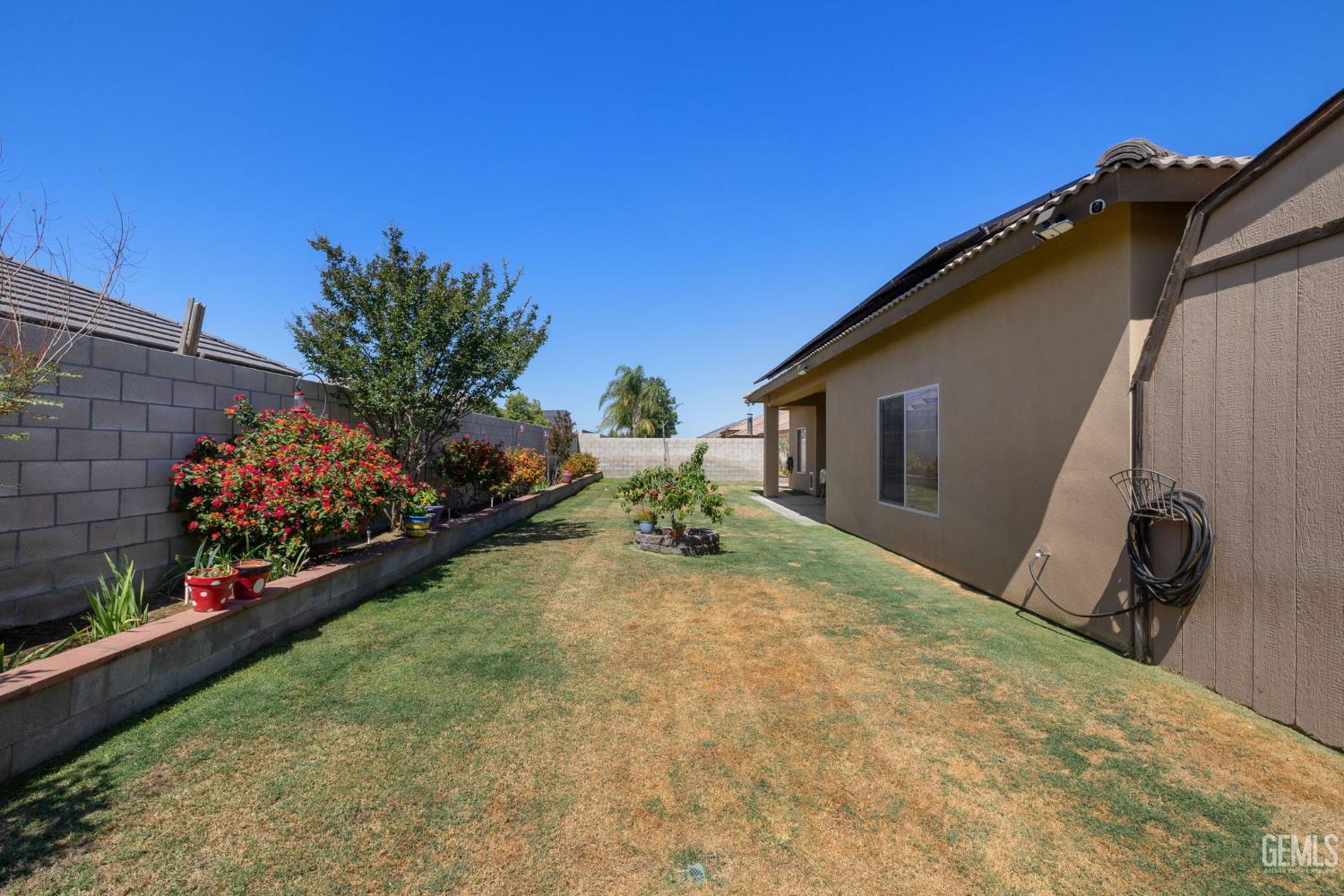 Undisclosed Address Bakersfield, CA 93314 - Photo 44 of 45 a view of a backyard