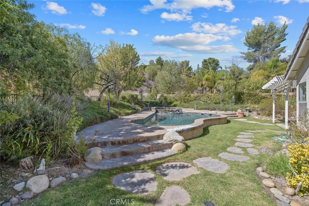 27619 Ron Ridge Drive Saugus, CA 91350 - Photo 29 of 37 a view of a backyard with green space