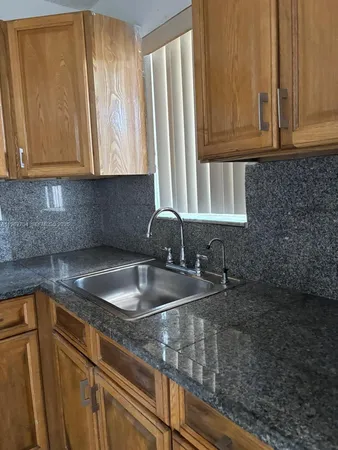 $2,100 | 2710 West 76th Street, Unit 101, Hialeah, FL 33016