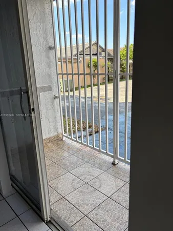 $2,100 | 2710 West 76th Street, Unit 101, Hialeah, FL 33016