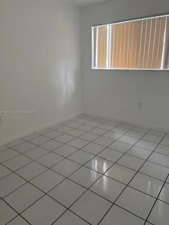 $2,100 | 2710 West 76th Street, Unit 101, Hialeah, FL 33016