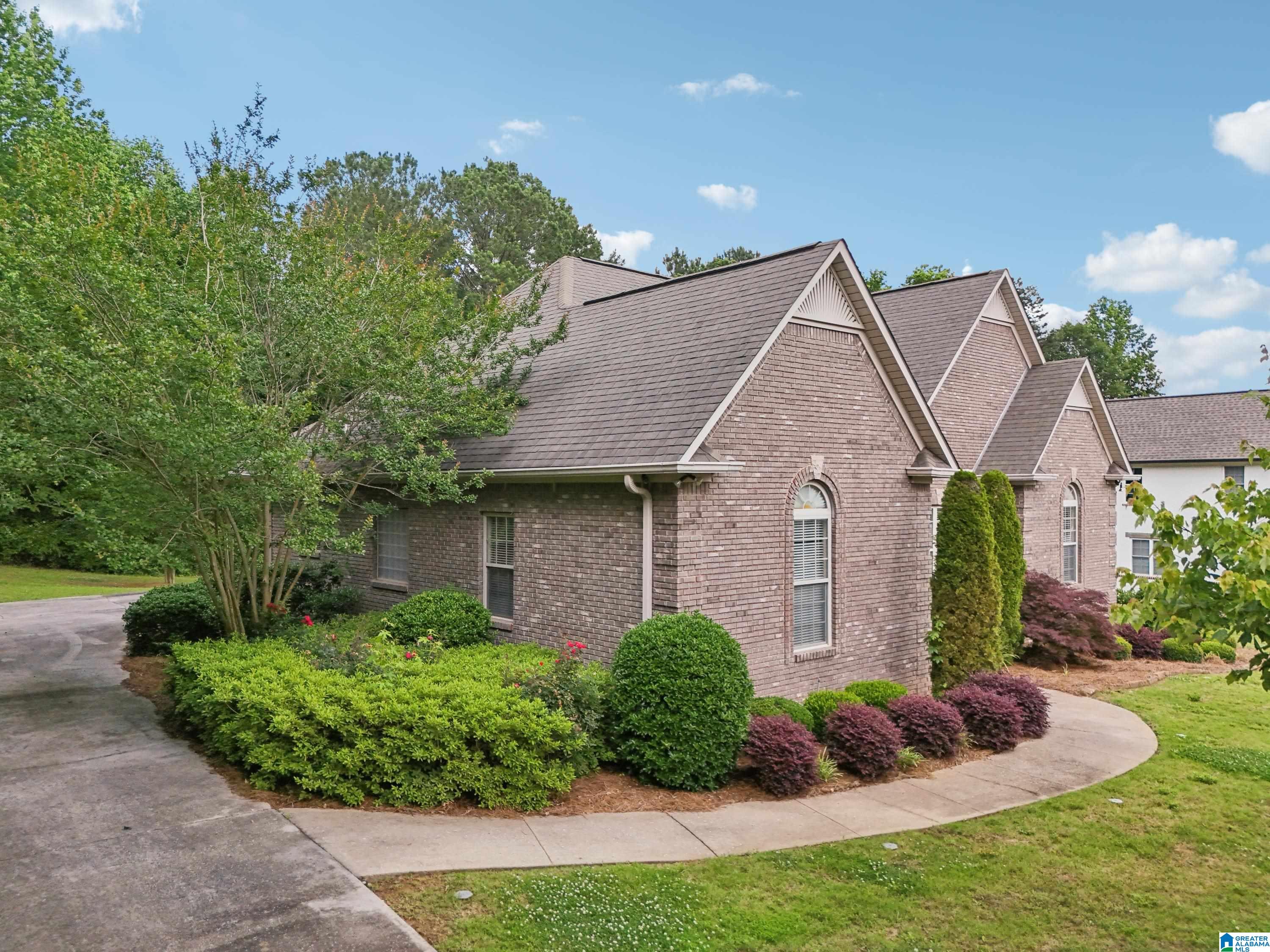2154 Alabama Avenue Oneonta, AL 35121 - Photo 3 of 39