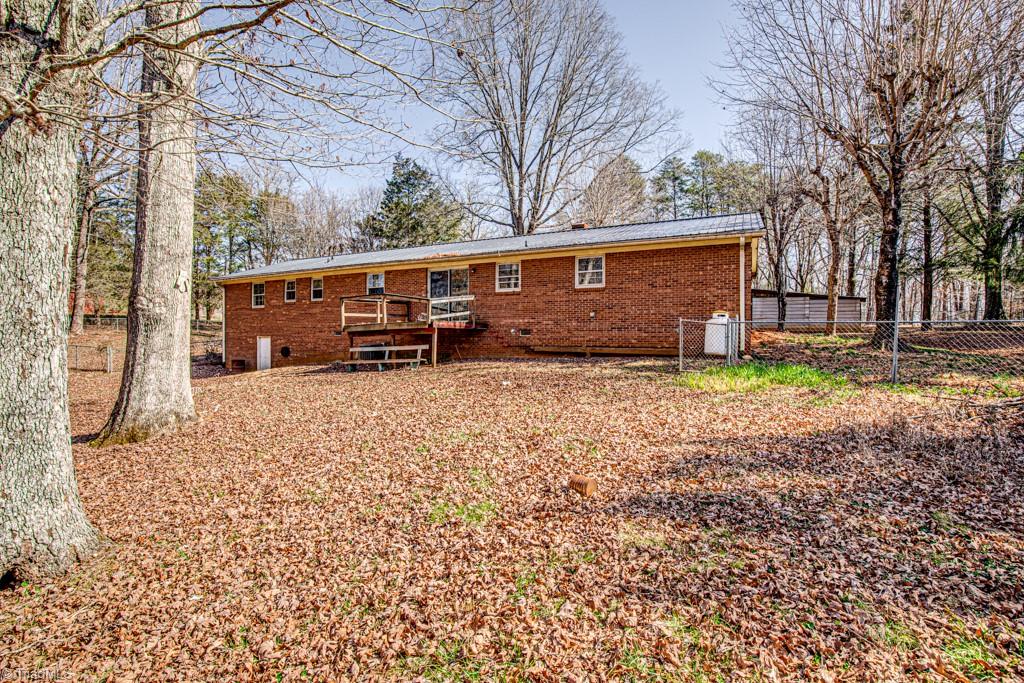 3810 Kilmurry Hill Road Pfafftown, NC 27040 - Photo 20 of 31 Back of home
