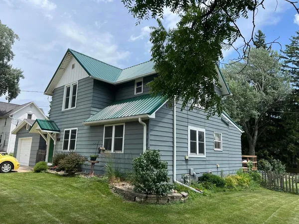 $138,000 | 407 Union Street, Fayette, IA 52142