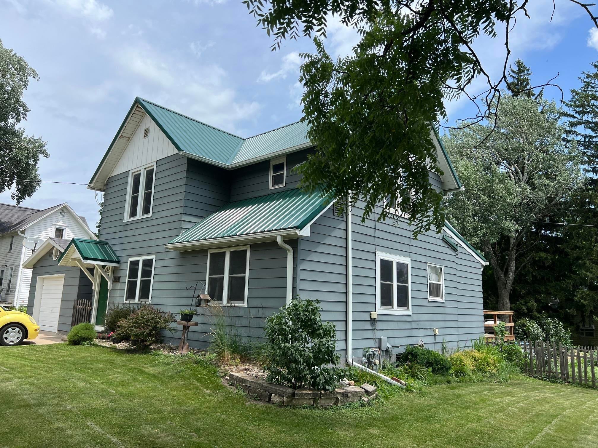 407 Union Street Fayette, IA 52142 - Photo 1 of 24 Gallery Image 1
